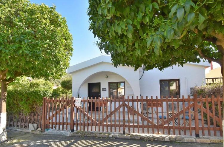 Bay Cottage Beautiful Cosy Luxury Cottage - Beach Area Pissouri Exterior photo